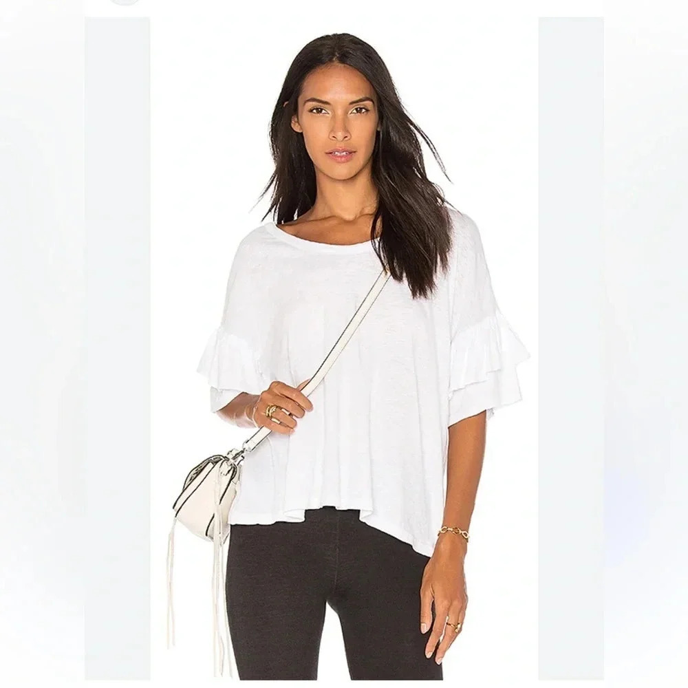 SUNDRY tee with ruffle detail sleeve
